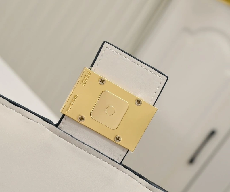 Fendi Top Handle Bags 4220A-0023