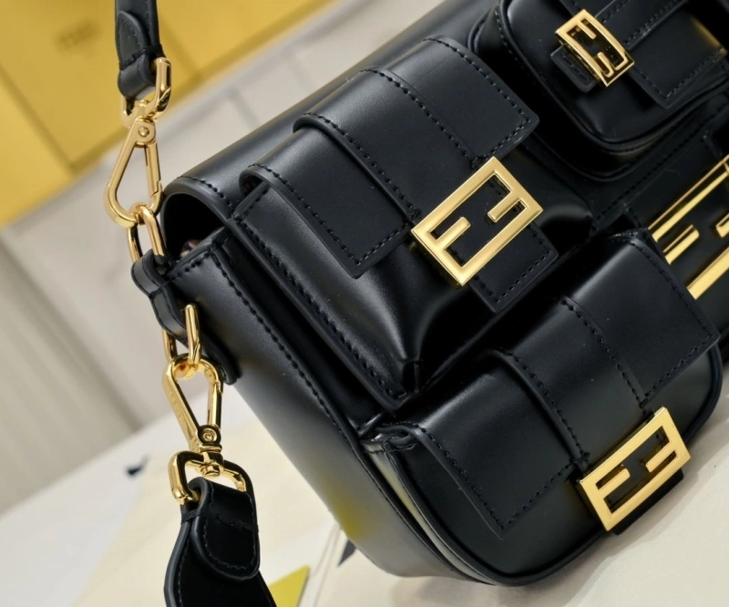 Fendi Top Handle Bags 4220A-0025
