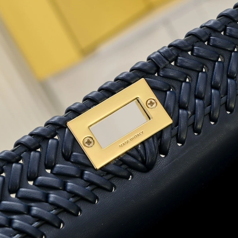 Fendi Top Handle Bags 4220A-0030