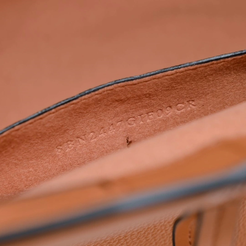 Fendi Shopping Bags 4220A-0045