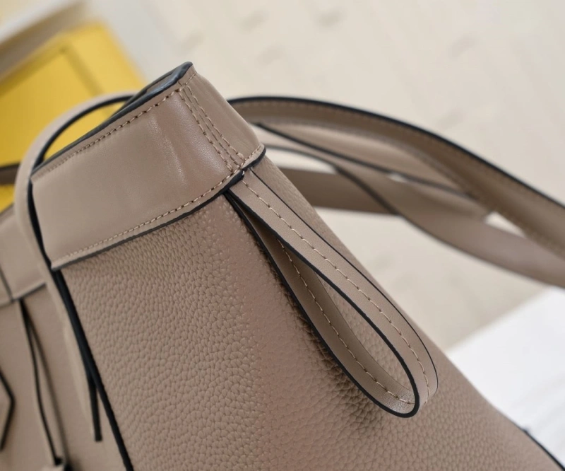 Fendi Shopping Bags 4220A-0047