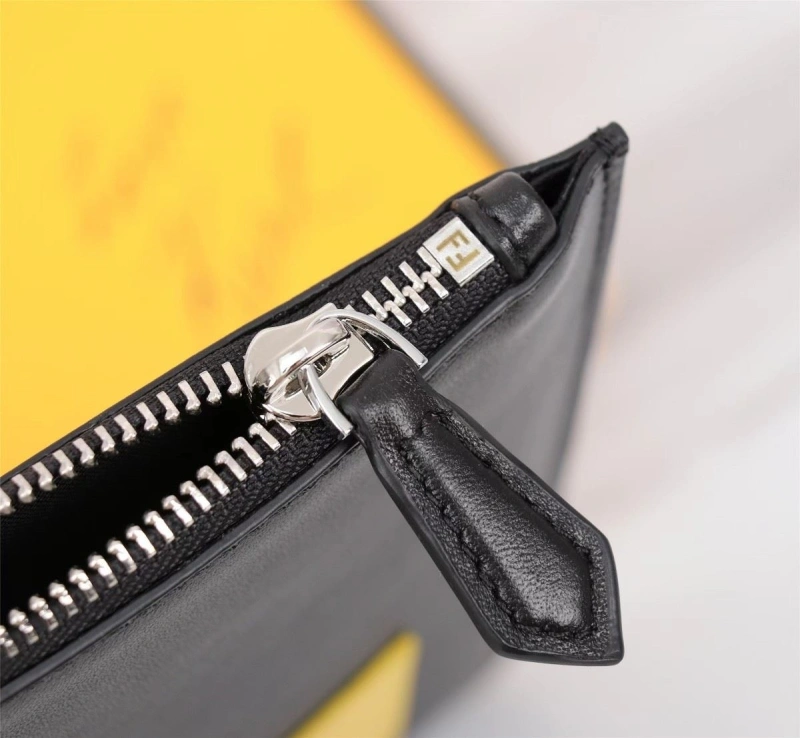 Fendi Cluth Bags 4220A-0111