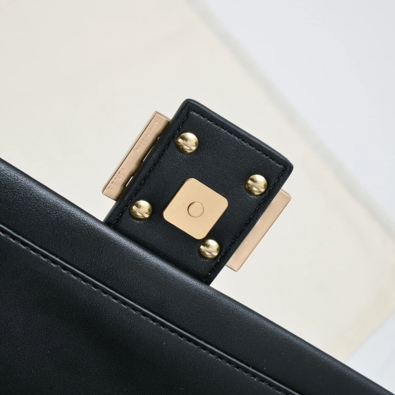 F**di top handle bags 4220a-0167