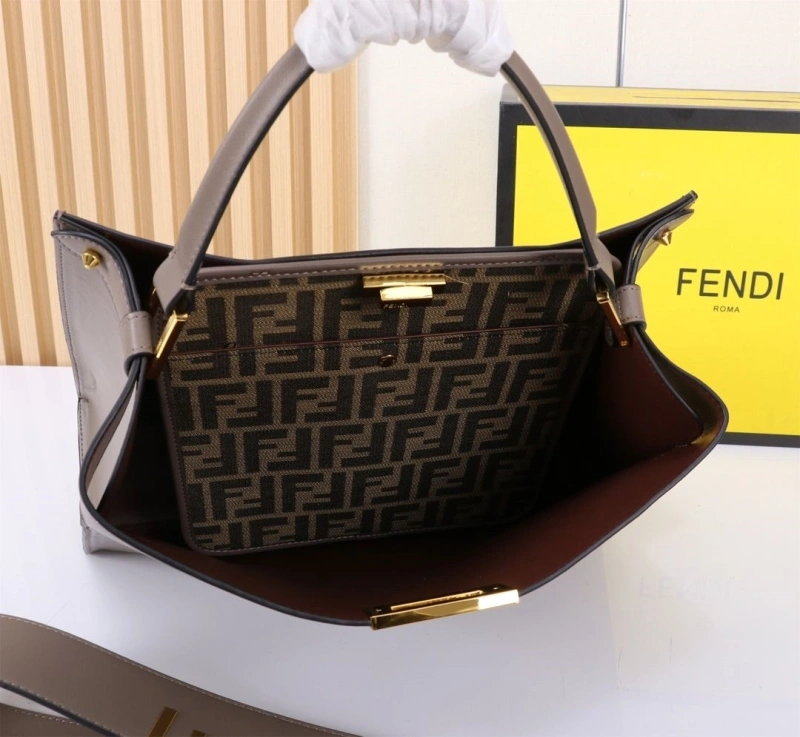 Fendi Shopping Bags 4220A-0195