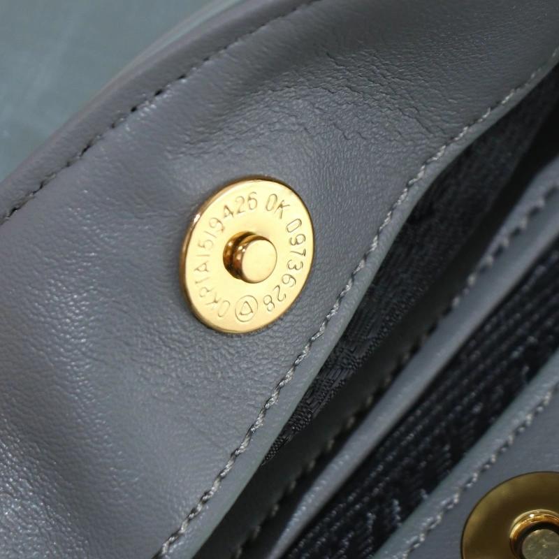 Prada Top Handle Bags 4220A-0419