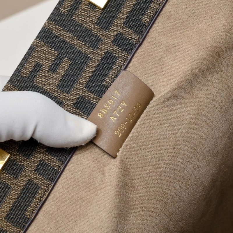 Fendi Shopping Bags 4220A-0532