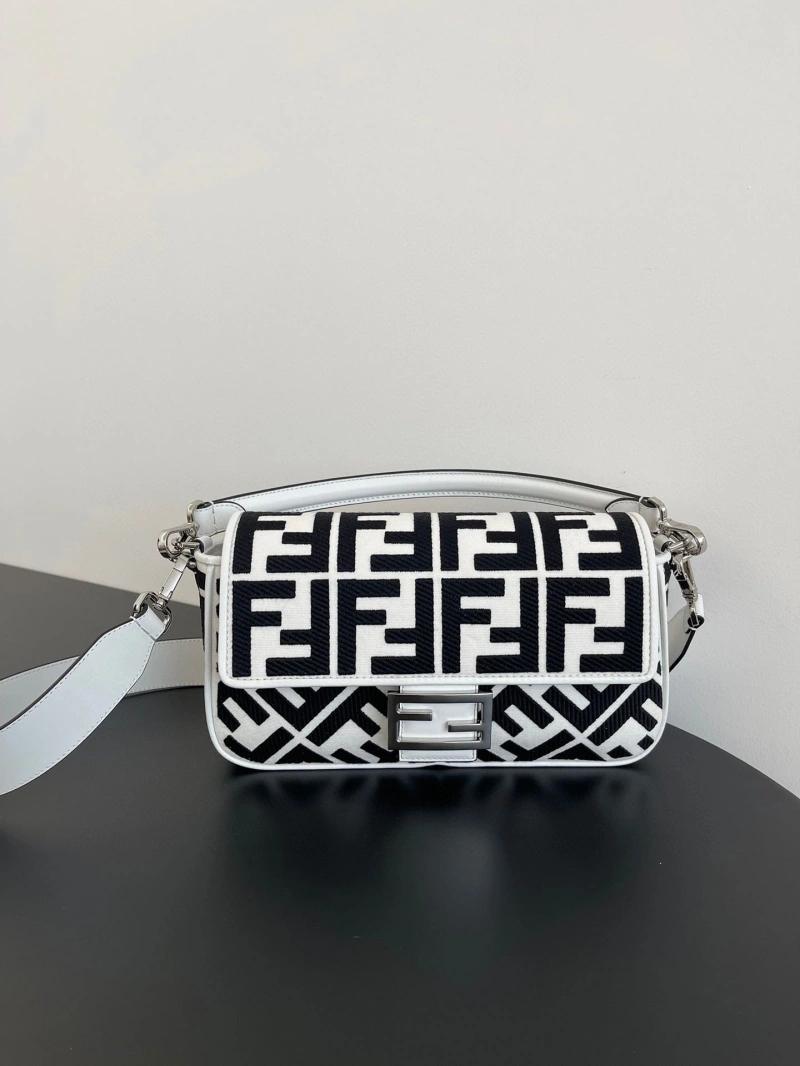 Fendi Satchel Bags 4220A-0675
