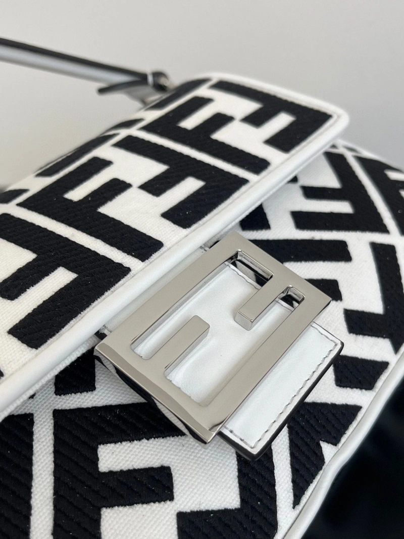 Fendi Satchel Bags 4220A-0675