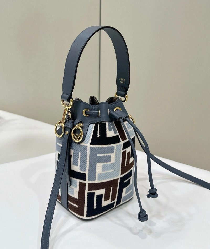 Fendi Bucket Bags 4220A-0679