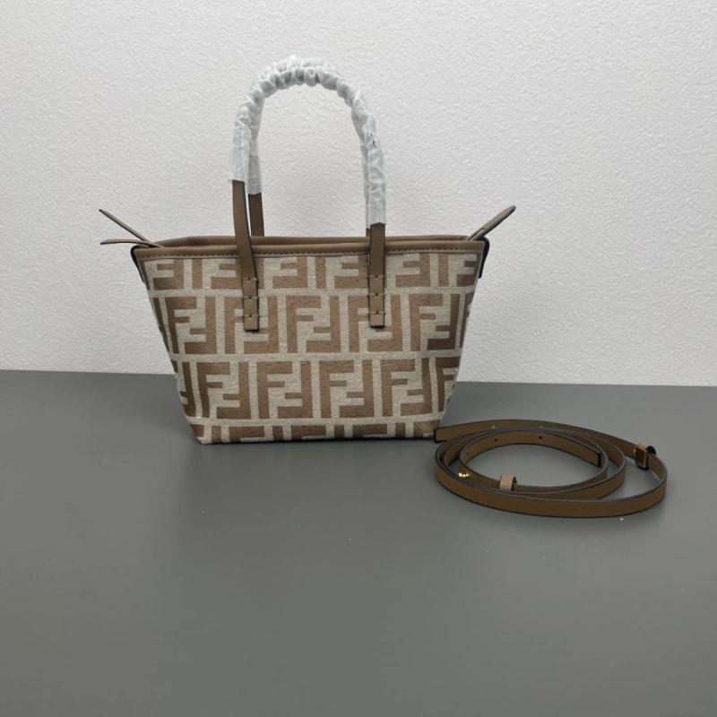 Fendi Shopping Bags 4220A-0700