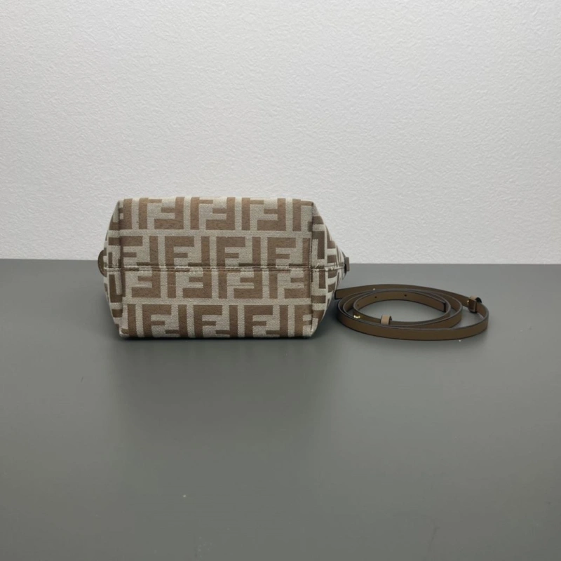 Fendi Shopping Bags 4220A-0700