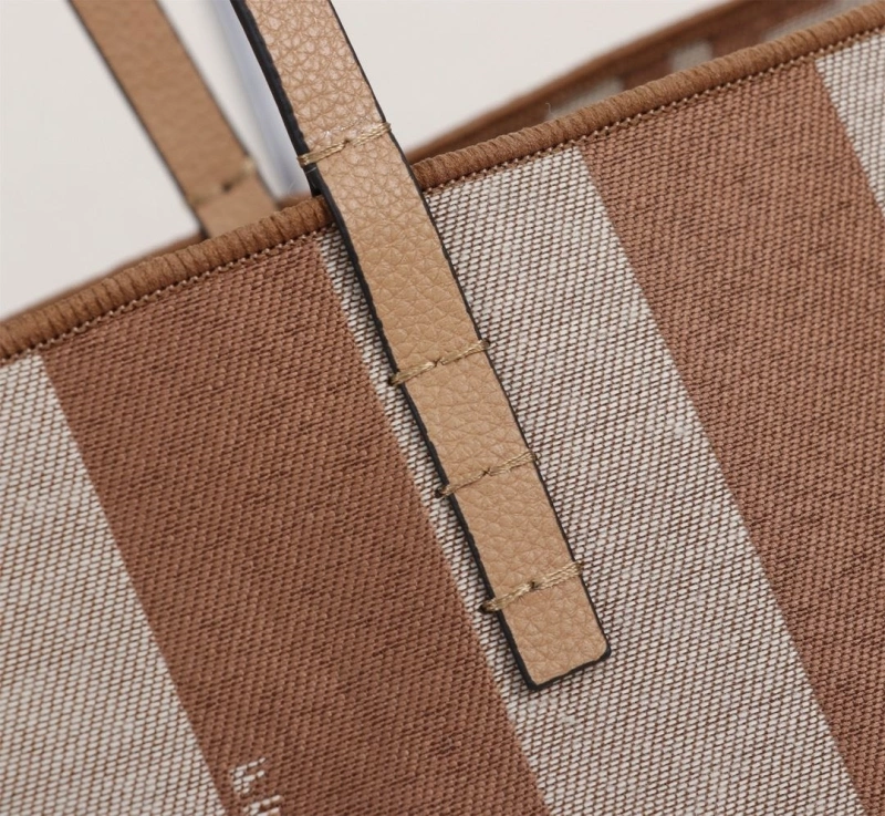 Fendi Shopping Bags 4220A-0748