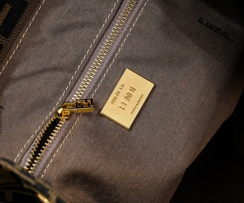 Fendi Backpacks 4220C-0276