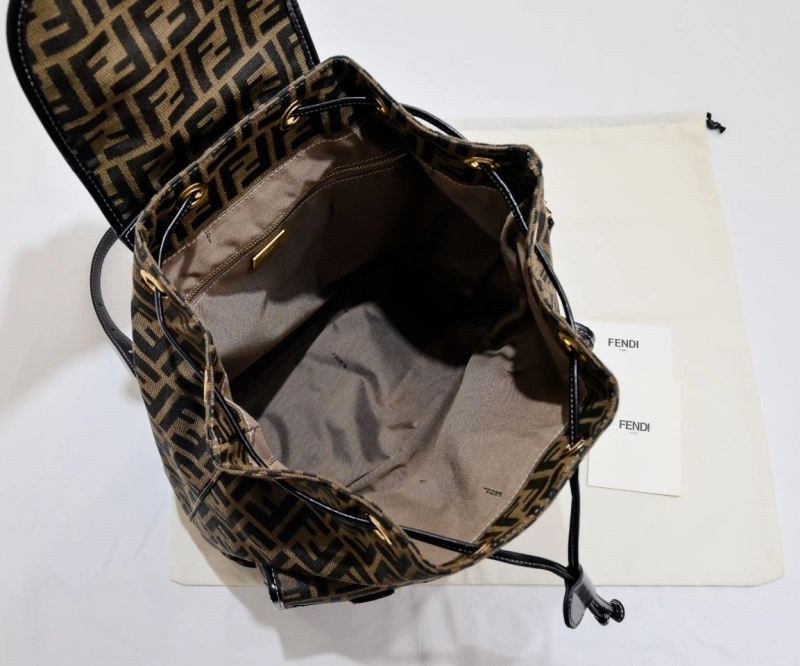 Fendi Backpacks 4220C-0276