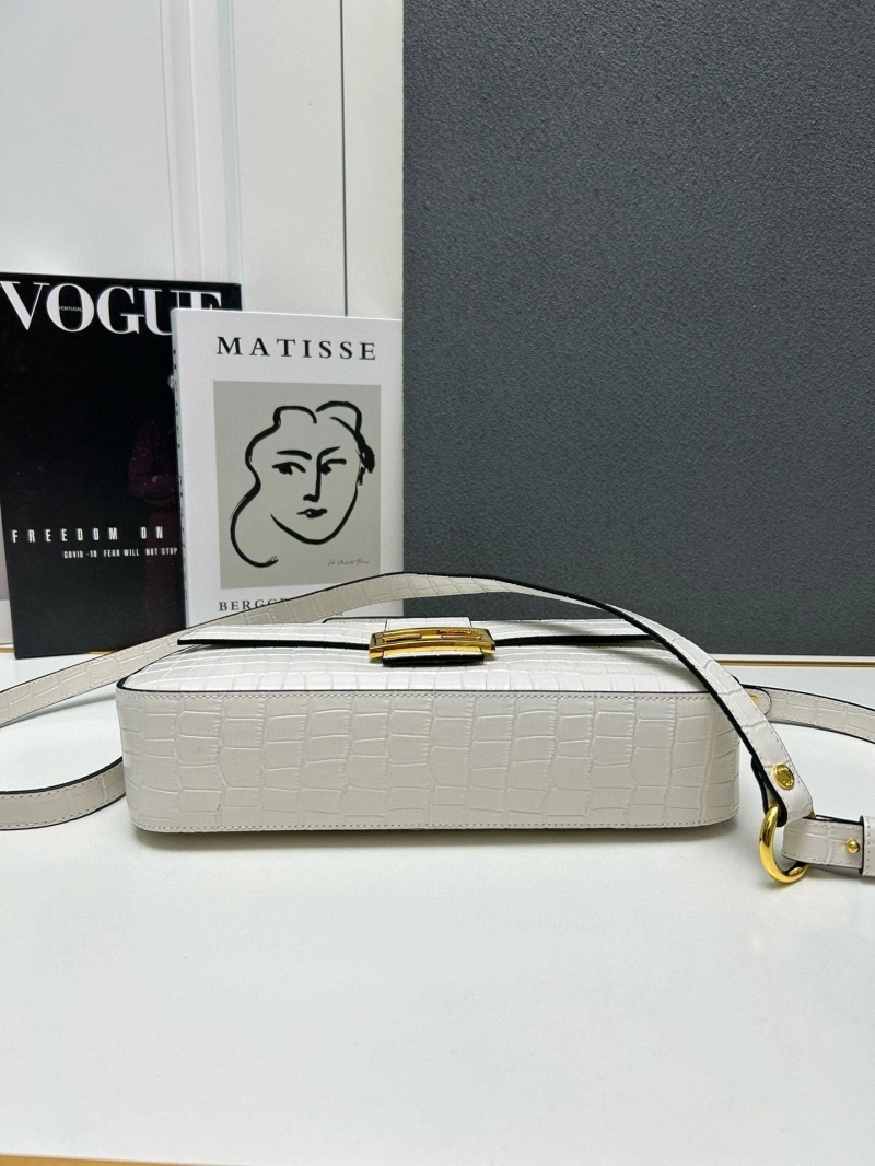 Fendi Baguette Bags 4220D-0010