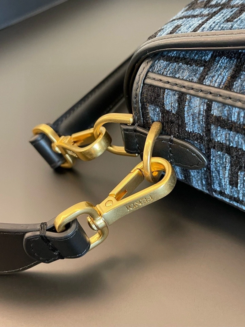 Fendi Baguette Bags 4220D-0016