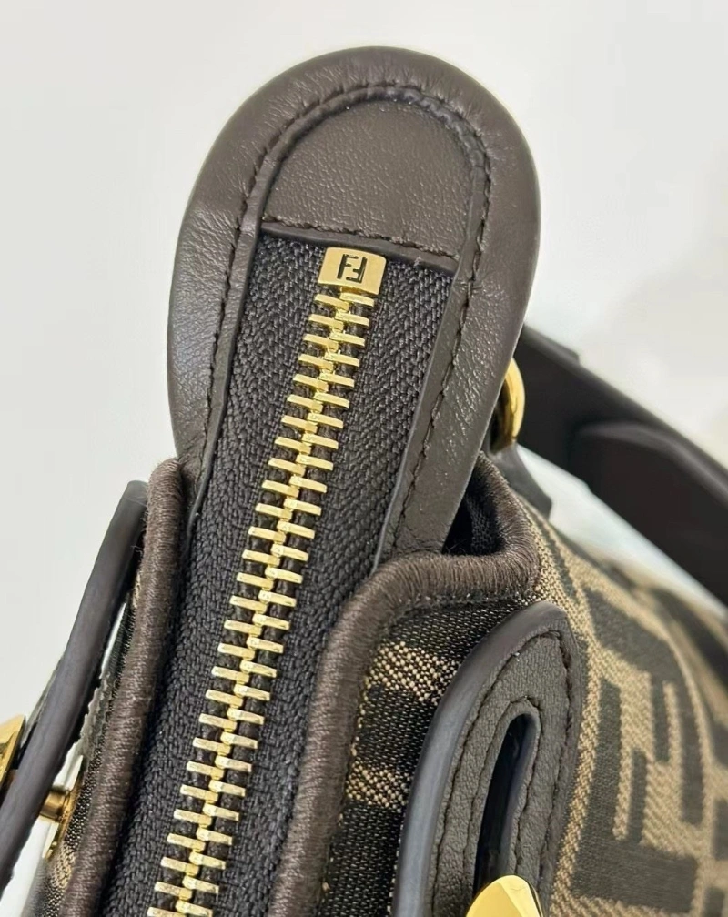 Fendi Top Handle Bags 4220D-0062