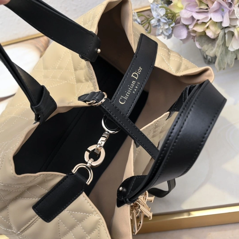 D10r top handle bags 4220d-0097