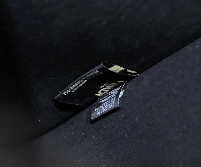 Fendi Shopping Bags 4220D-0100