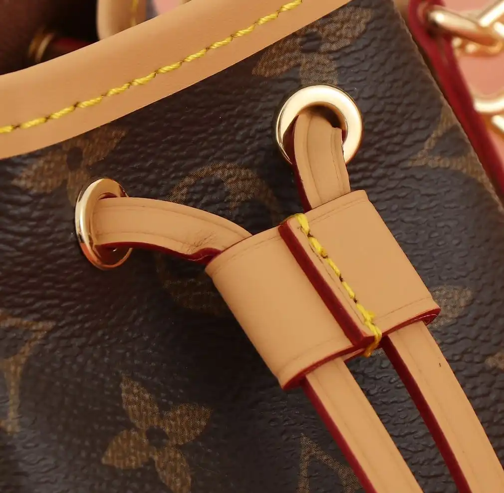 LV Bucket Bags 4220D-0127