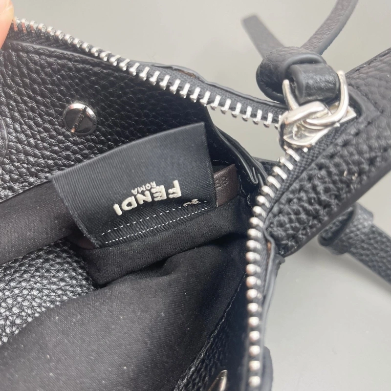 Fendi Top Handle Bags 4220D-0135