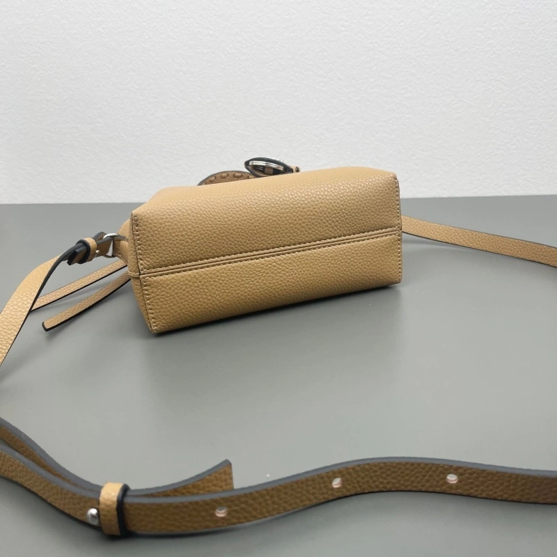 Fendi Top Handle Bags 4220D-0136