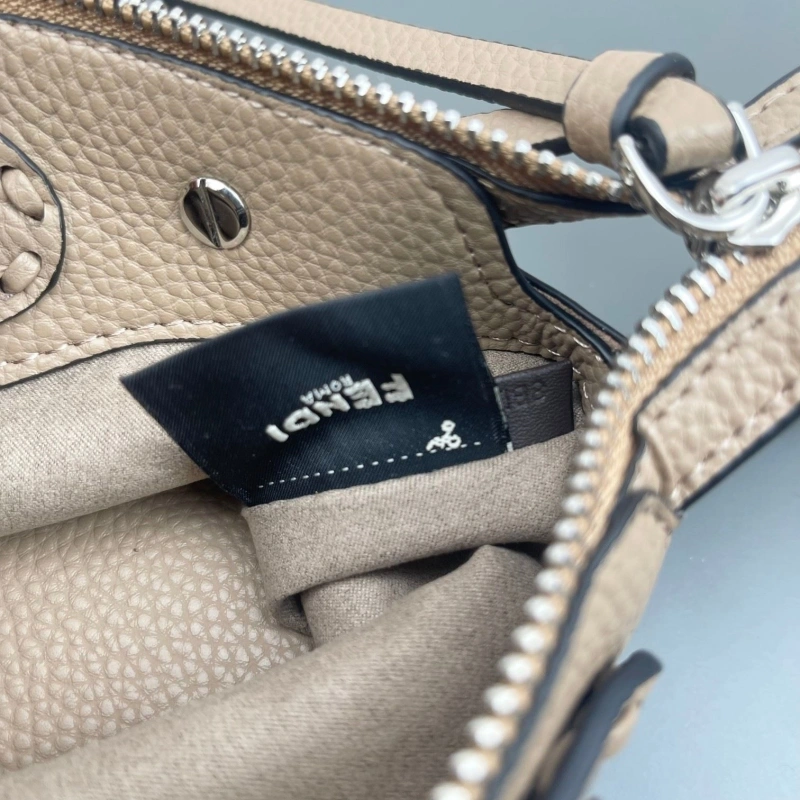 Fendi Top Handle Bags 4220D-0137