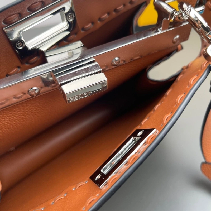 Fendi Top Handle Bags 4220D-0140