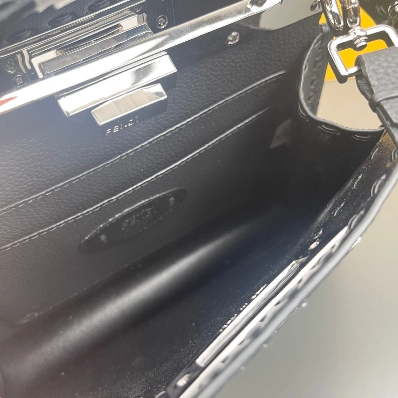 Fendi Top Handle Bags 4220D-0144