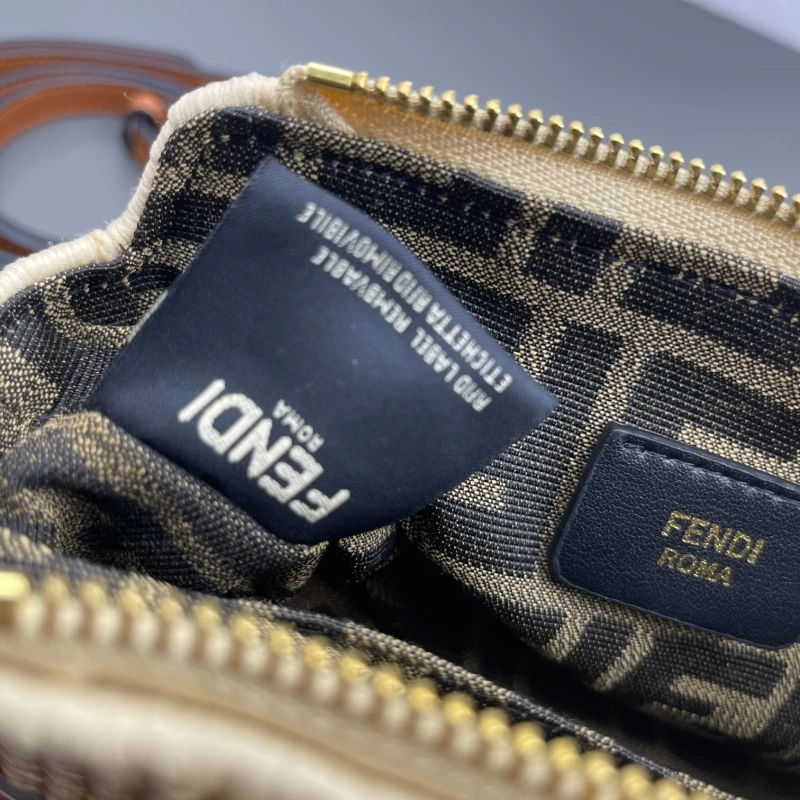 Fendi Top Handle Bags 4220D-0157