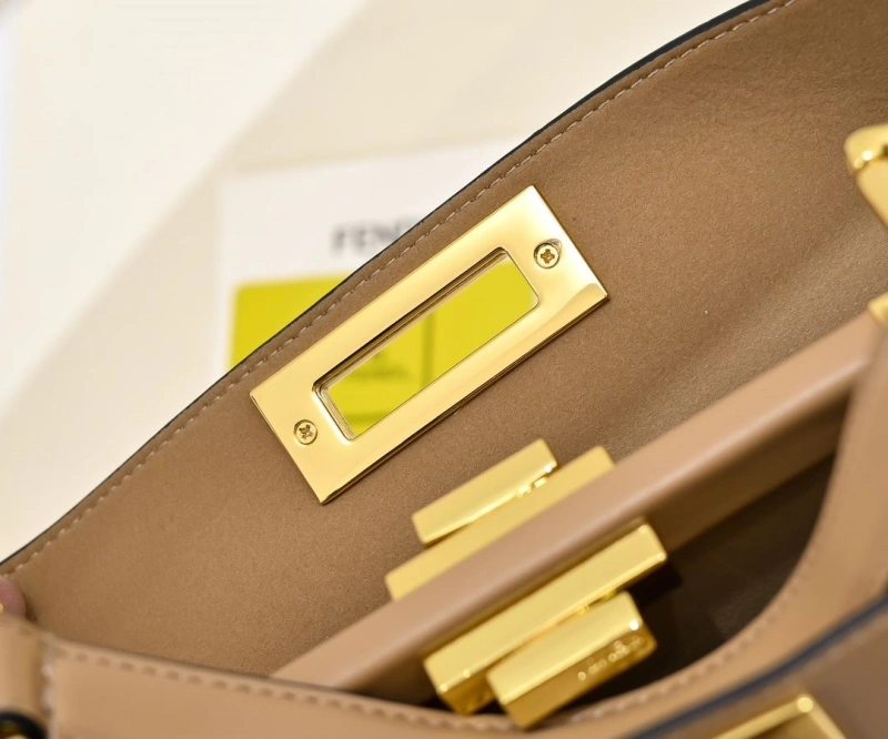 Fendi Top Handle Bags 4220D-0378