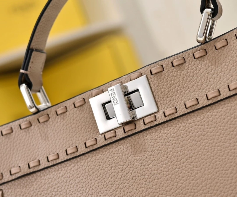 Fendi Top Handle Bags 4220D-0381