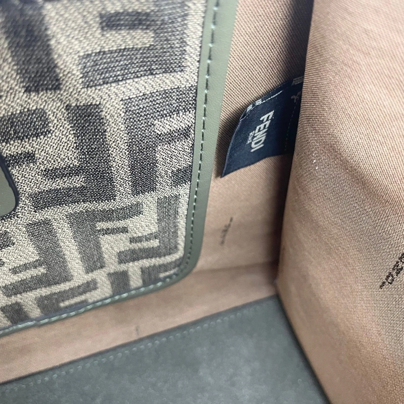 Fendi Top Handle Bags 4220D-0481