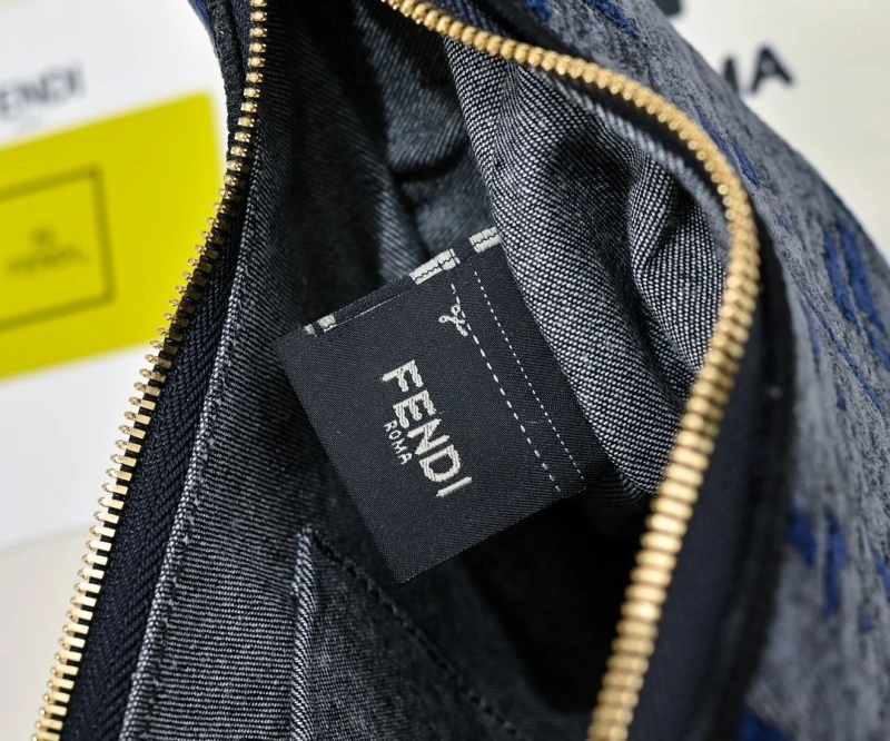 Fendi Top Handle Bags 4220D-0495