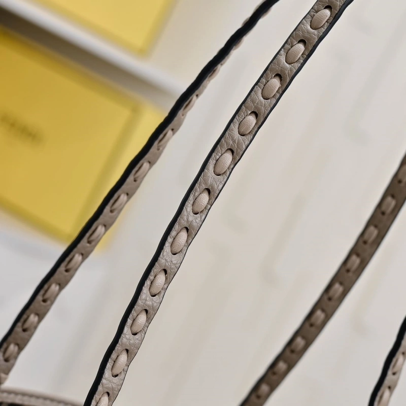 Fendi Shopping Bags 4220D-0506