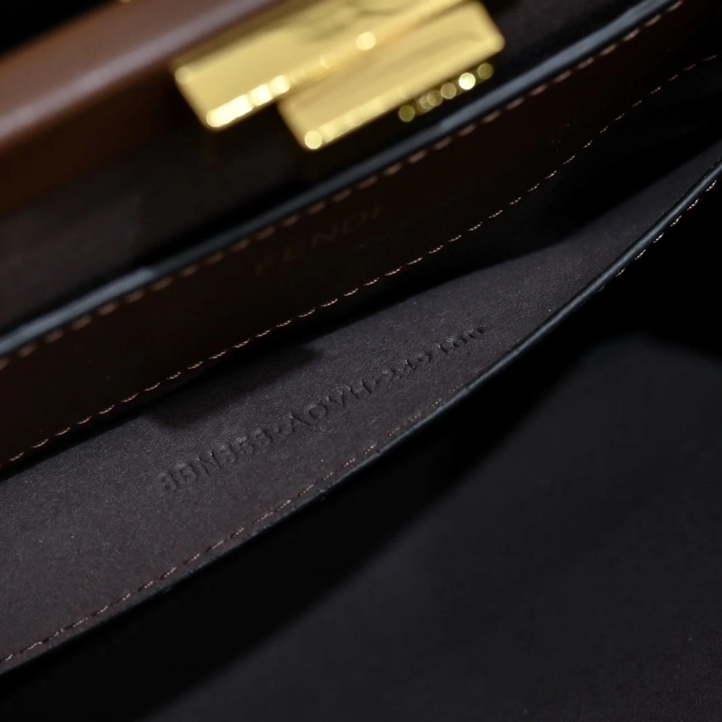 Fendi Top Handle Bags 4220D-0509