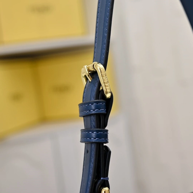 Fendi Top Handle Bags 4220D-0510