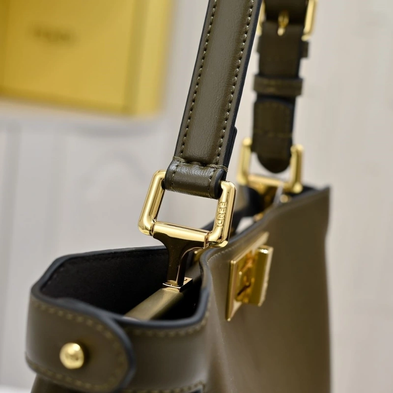 Fendi Top Handle Bags 4220D-0511