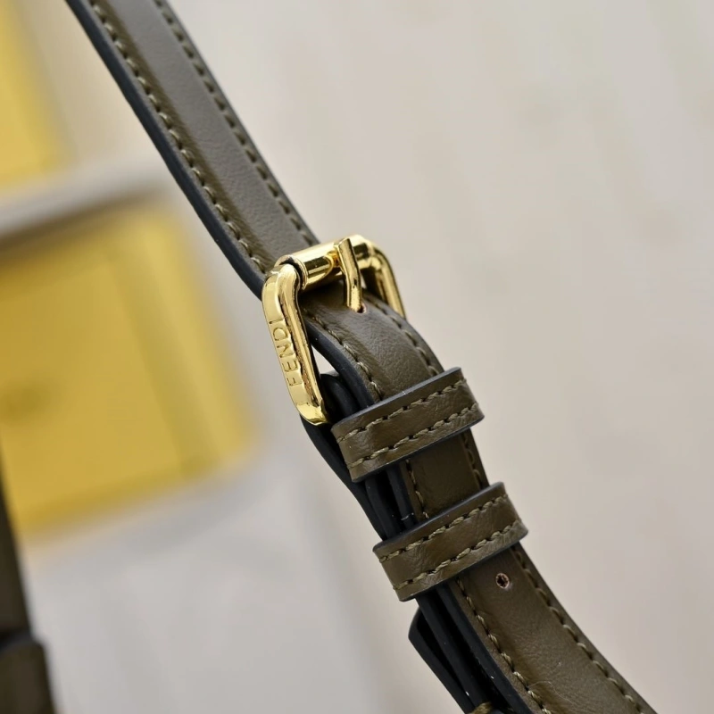 Fendi Top Handle Bags 4220D-0511