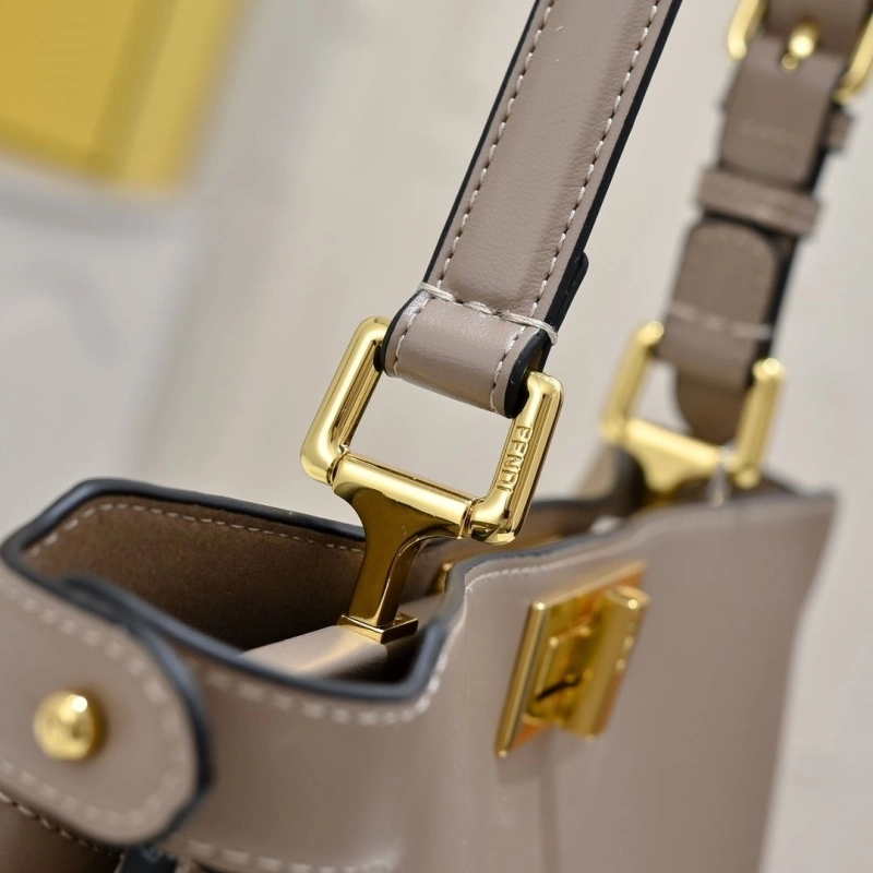 Fendi Top Handle Bags 4220D-0513