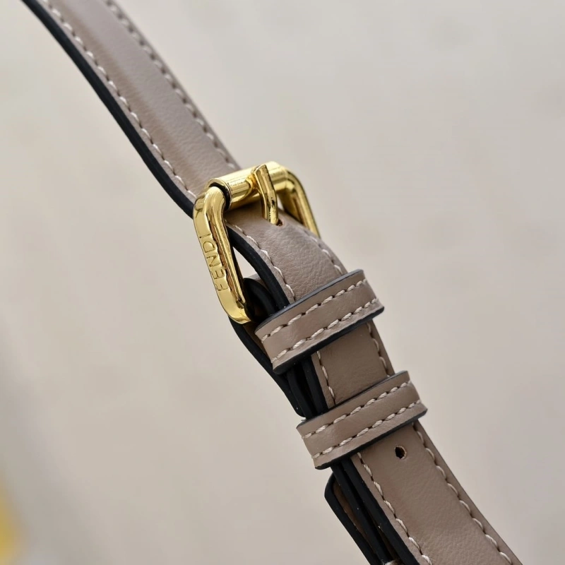 Fendi Top Handle Bags 4220D-0513