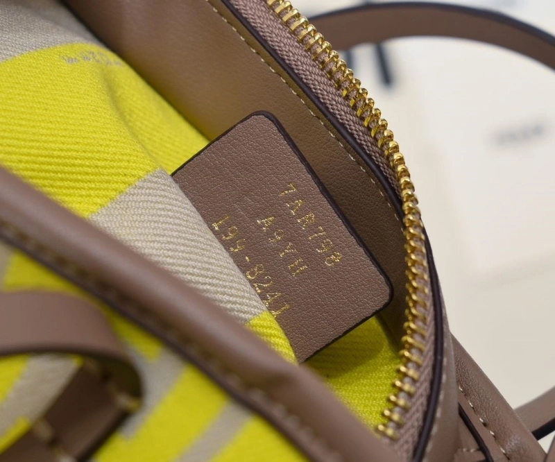 Fendi Shopping Bags 4220D-0517