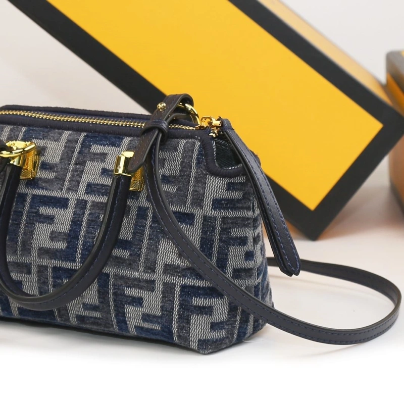 Fendi Top Handle Bags 4220D-0552