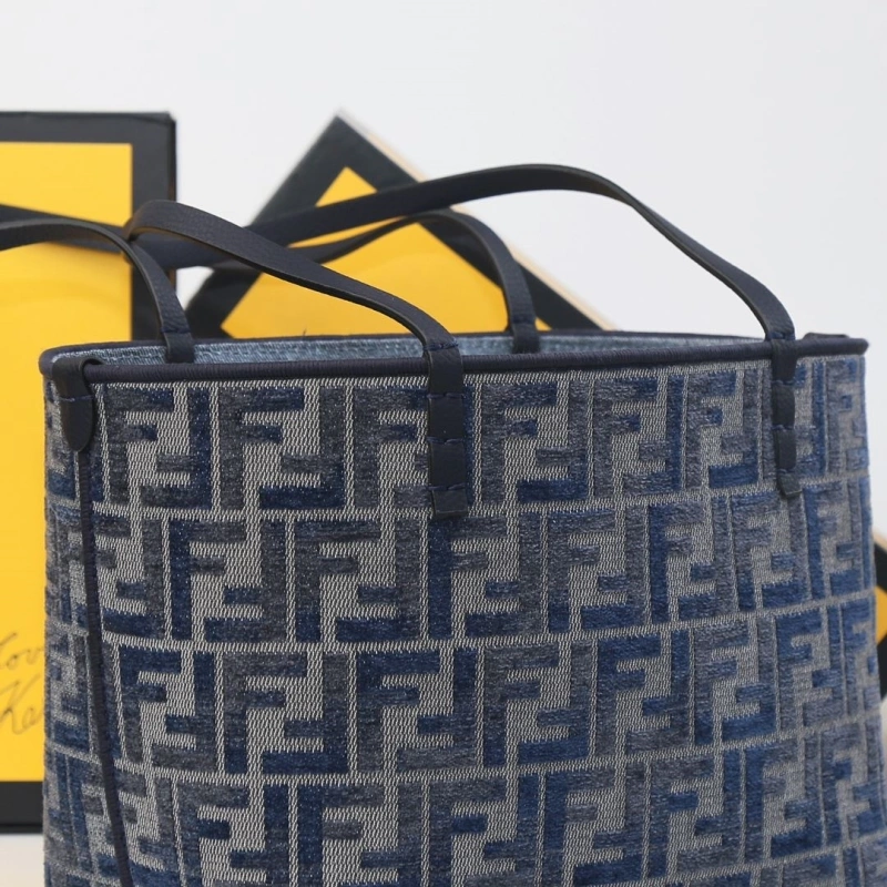 Fendi Shopping Bags 4220D-0553