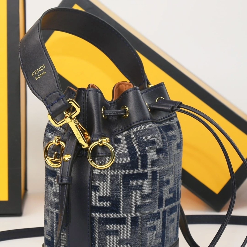 Fendi Bucket Bags 4220D-0556