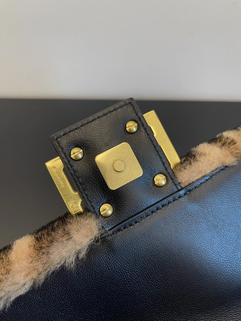 Fendi Satchel Bags 4222C-0077