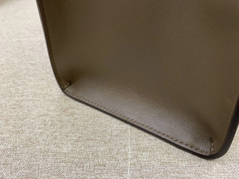 Fendi Top Handle Bags 4222C-0100