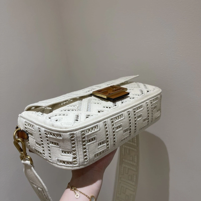 Fendi Baguette Bags 4222C-0110