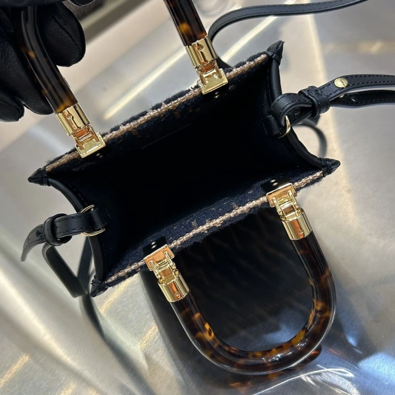 Fendi Top Handle Bags 4222C-0132