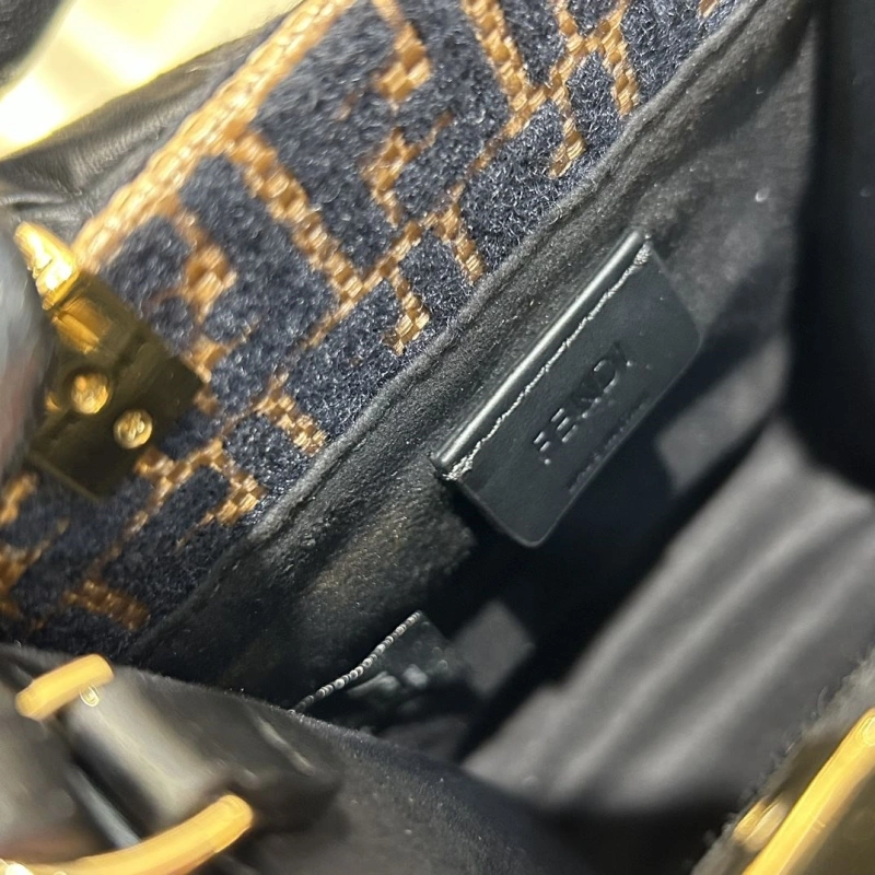 Fendi Top Handle Bags 4222C-0132